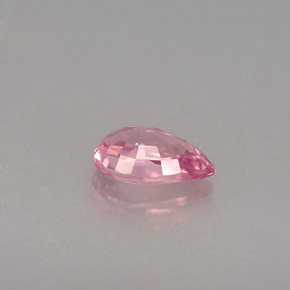 0.53克拉天然粉色蓝宝石，梨形，6.2×3.9毫米，VVS