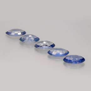 天然蓝宝石，马眼形，7.1×3.6毫米，VS