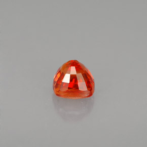0.67克拉天然橙色蓝宝石，垫形剪裁，4.3×4.3毫米，VS