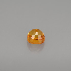 0.61克拉天然橙色蓝宝石，垫形剪裁，4.3×4.3毫米，VS