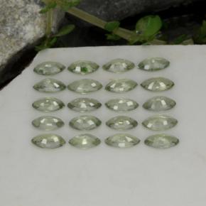 3.22天然绿色蓝宝石，马眼形，4.6×2.5毫米，VS