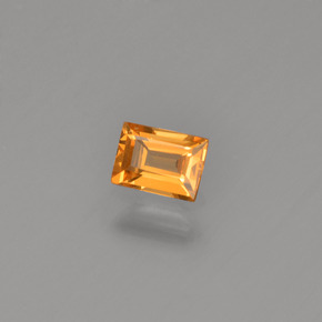 0.24克拉天然橙色蓝宝石，长方形切工，4×3毫米，VVS