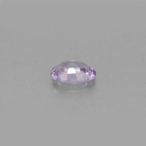 0.53克拉天然紫罗兰色蓝宝石，椭圆形切割，5.9×4.1毫米，VVS-VS