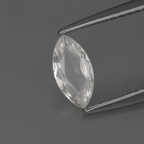 0.54克拉天然白色蓝宝石，马眼形，7.9×4毫米，VVS