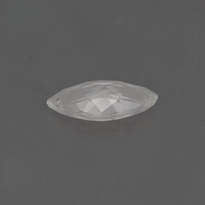0.54克拉天然白色蓝宝石，马眼形，7.9×4毫米，VVS