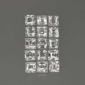 天然白色蓝宝石，方形，2.4×2.4毫米，VS