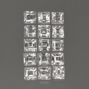 天然白色蓝宝石，方形，2.4×2.4毫米，VS