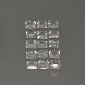 天然白色蓝宝石，方形，2.4×2.4毫米，VS