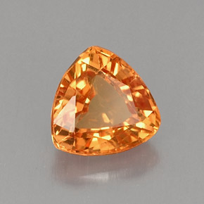 0.93克拉天然橙色蓝宝石，三角形，5.6×5.6毫米，VVS-VS