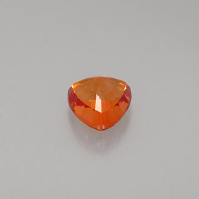 0.97克拉天然橙色蓝宝石，三角形，5.5×5.4毫米，VS