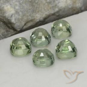 2.87天然绿色蓝宝石，垫形剪裁，4.3×4.2毫米，VVS-VS