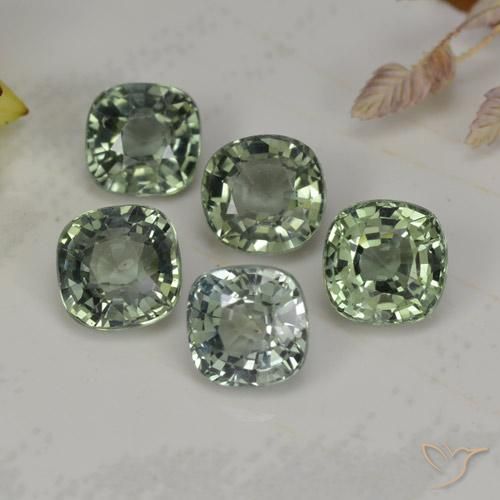 2.74天然绿色蓝宝石，垫形剪裁，4.5×4.5毫米，VVS-VS