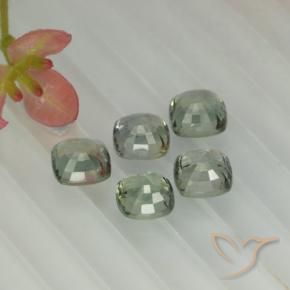2.66天然绿色蓝宝石，垫形剪裁，4.4×4.4毫米，VVS-VS