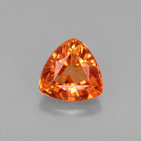 0.91克拉天然橙色蓝宝石，三角形，5.7×5.6毫米，VVS-VS