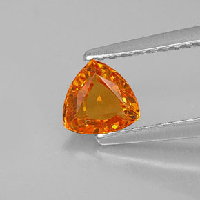 0.83克拉天然橙色蓝宝石，三角形，5.6×5.5毫米，VVS-VS