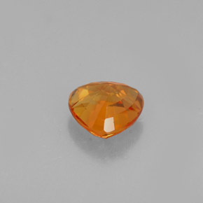0.84克拉天然橙色蓝宝石，三角形，5.5×5.5毫米，VVS-VS