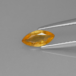 0.50克拉天然黄色蓝宝石，马眼形，7.7×3.7毫米，VS