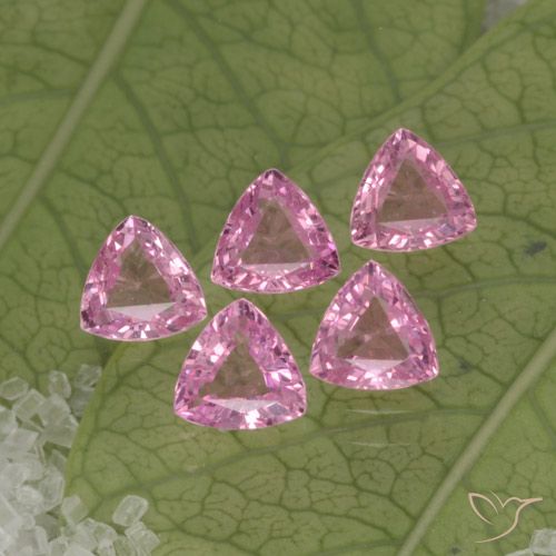 1.30天然粉色蓝宝石，三角形，3.9×3.9毫米，VVS-VS