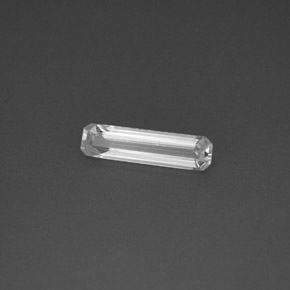 0.56克拉天然白色蓝宝石，祖母绿式切割，10×2.6毫米，VVS-VS