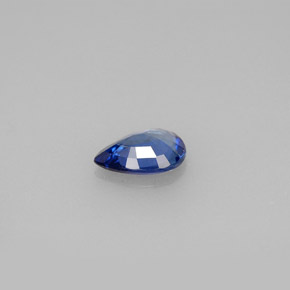 0.69克拉天然蓝宝石，梨形，7×5.1毫米，VVS