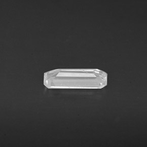 0.55克拉天然白色蓝宝石，祖母绿式切割，7.8×2.9毫米，VS
