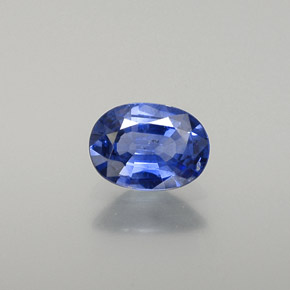 0.76克拉天然蓝宝石，椭圆形切割，6.7×4.9毫米，VS-SI