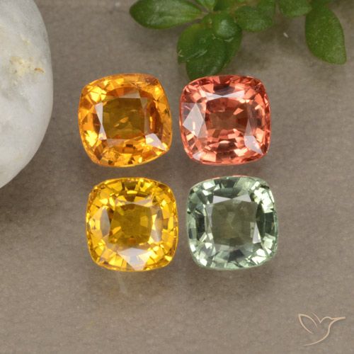 2.71天然多色蓝宝石，垫形剪裁，4.5×4.5毫米，VVS-VS