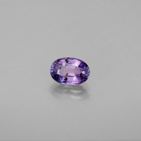 0.64克拉天然紫罗兰色蓝宝石，椭圆形切割，5.9×4.1毫米，VVS-VS