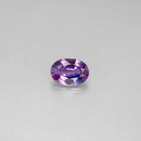 0.52克拉天然紫罗兰色蓝宝石，椭圆形切割，5.9×4.2毫米，VVS