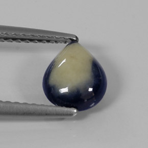 1.31克拉天然双色蓝宝石，梨形，8×6.4毫米，不透明
