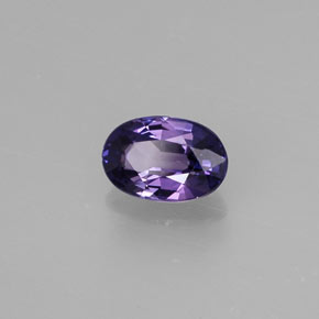 0.55克拉天然紫罗兰色蓝宝石，椭圆形切割，5.8×3.9毫米，VS