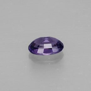 0.55克拉天然紫罗兰色蓝宝石，椭圆形切割，5.8×3.9毫米，VS