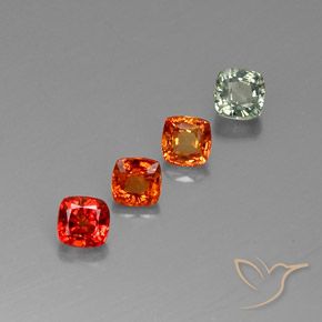 2.44天然多色蓝宝石，垫形剪裁，4.3×4.3毫米，VVS-VS