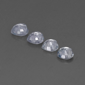 天然蓝宝石，心形，4.4×4.3毫米，VVS
