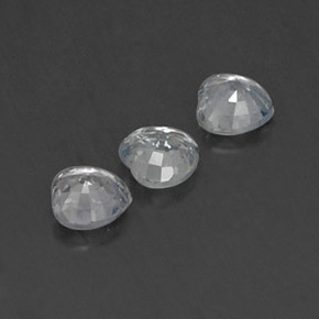 天然白色蓝宝石，心形，4.2×4.1毫米，VVS
