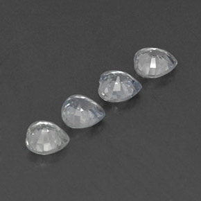 天然白色蓝宝石，心形，4.2×4.1毫米，VVS-VS