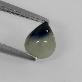 0.90克拉天然双色蓝宝石，梨形，6.6×5.2毫米，半透明