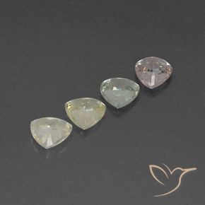 2.67天然多色蓝宝石，三角形，5.3×5.2毫米，VVS-VS