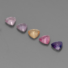 天然多色蓝宝石，三角形，4.2×4.1毫米，VVS-VS