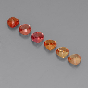 天然多色蓝宝石，三角形，4.2×4.1毫米，VVS-VS