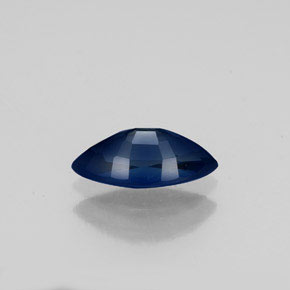 1.04克拉天然蓝宝石，马眼形，8.9×4.5毫米，VS-SI