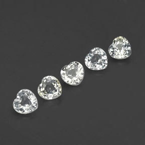 1.70天然白色蓝宝石，心形，4.1×4.1毫米，VVS