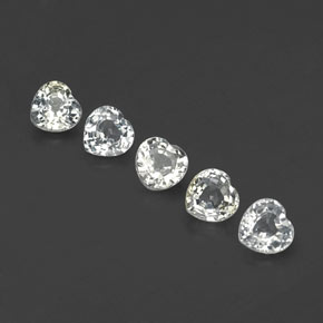 1.70天然白色蓝宝石，心形，4.1×4.1毫米，VVS