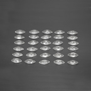 天然白色蓝宝石，马眼形，4.8×2.4毫米，VVS-VS