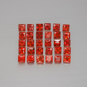 天然橙色蓝宝石，方形，2.3×2.3毫米，VVS-VS