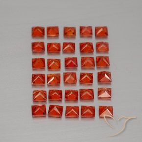 3.67天然橙色蓝宝石，方形，2.7×2.7毫米，VVS-VS