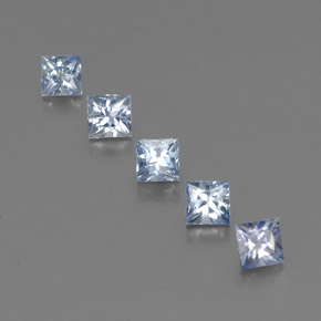 天然蓝宝石，方形，3.8×3.7毫米，VS