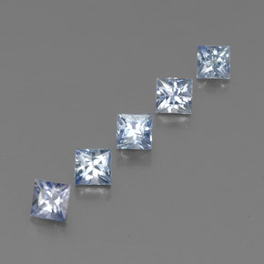 天然蓝宝石，方形，3.8×3.7毫米，VS