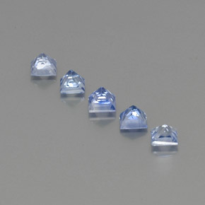 天然蓝宝石，方形，3.7×3.7毫米，VS