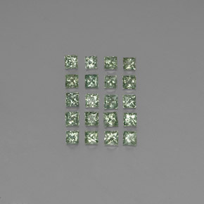 天然绿色蓝宝石，方形，2.6×2.6毫米，VVS-VS